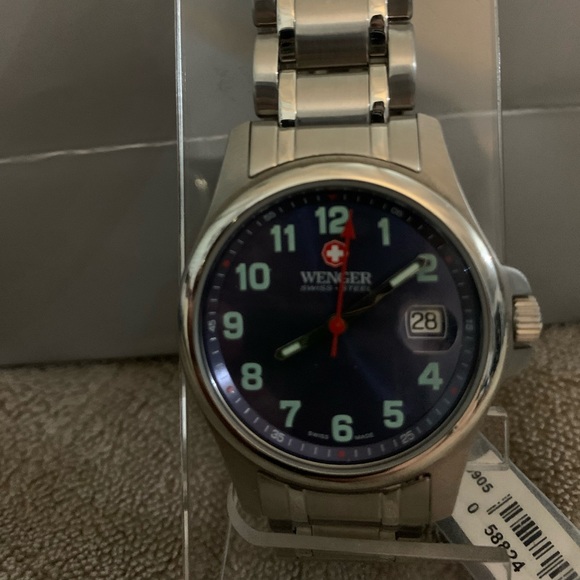 🛍 HOST PICK 🛍 Authentic Wenger Watch - blue face - Picture 2 of 6